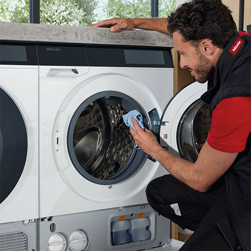 Проверка правильности подключения бытового прибора к коммуникациям в соответствии с инструкцией по эксплуатации